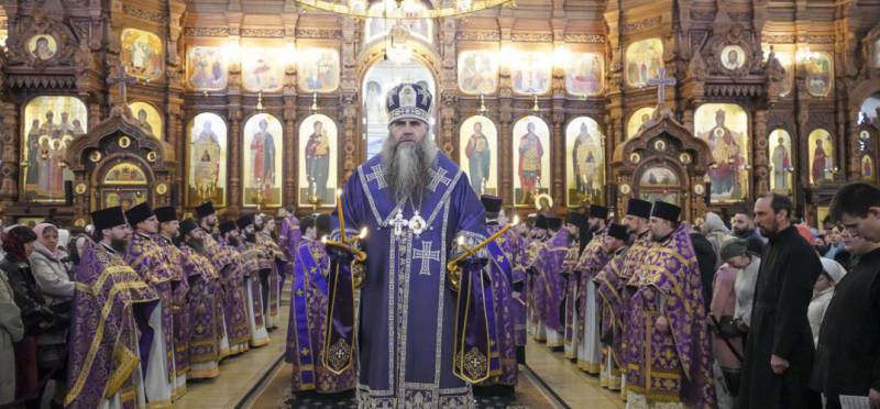 В Великий четверг митрополит Георгий совершил Божественную литургию в Александро-Невском кафедральном соборе Нижнего Новгорода